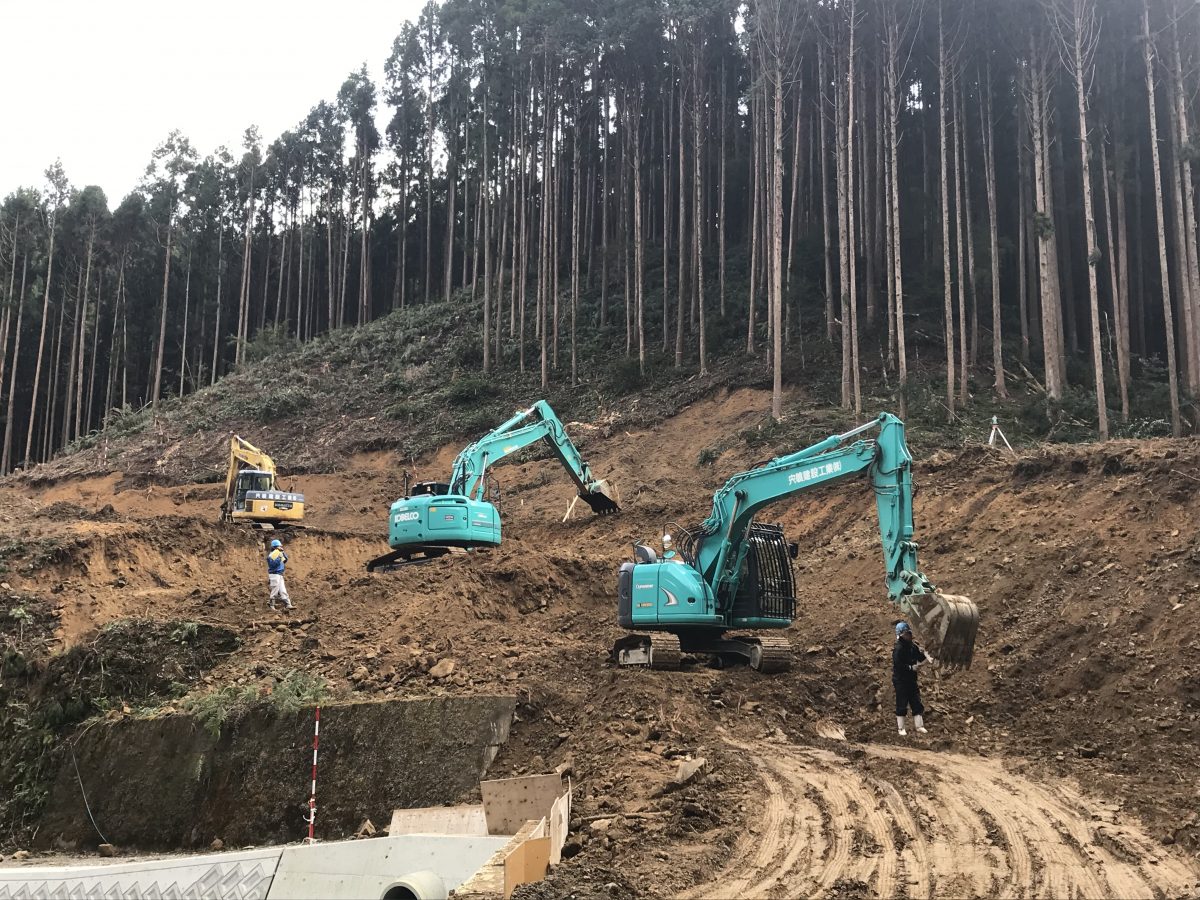 「宍喰建設工業現場でＩＣＴ講習会」が建通新聞に掲載されました