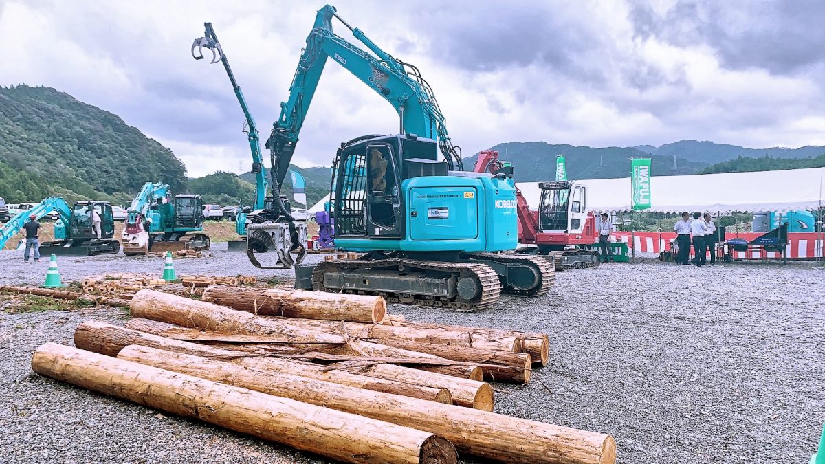 2019最新林業機械　見学試乗会の様子