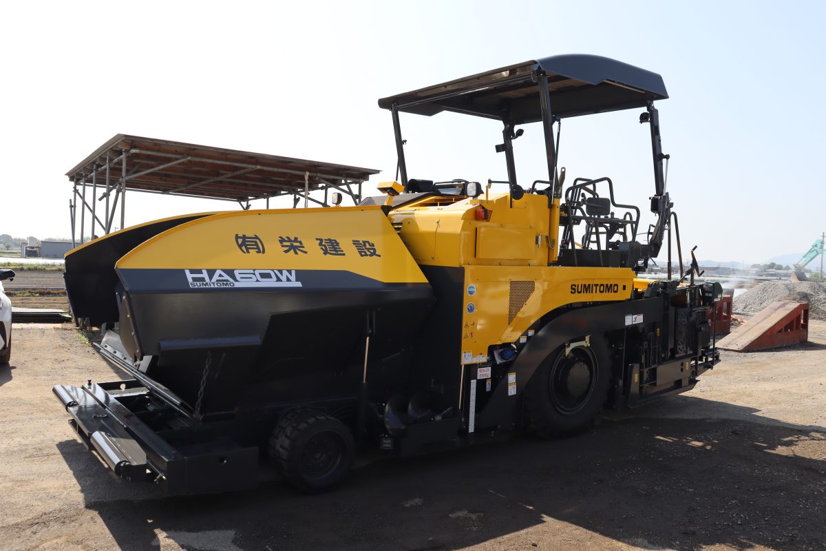 住友建機アスファルトフィニッシャー納車しました✨